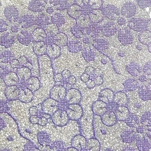 Collection fleur de cerisier, motif fleuri sur base blanc nacré.
